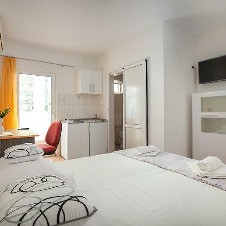 Apartments Klara Makarska Esterno foto