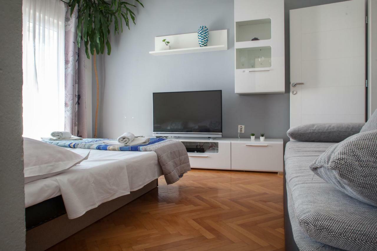 Apartments Klara Makarska Esterno foto