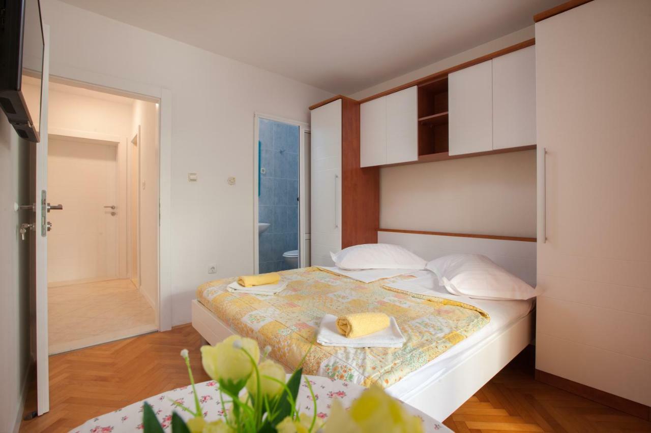 Apartments Klara Makarska Esterno foto
