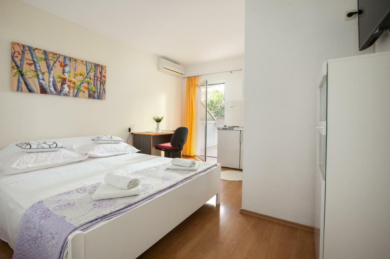 Apartments Klara Makarska Esterno foto