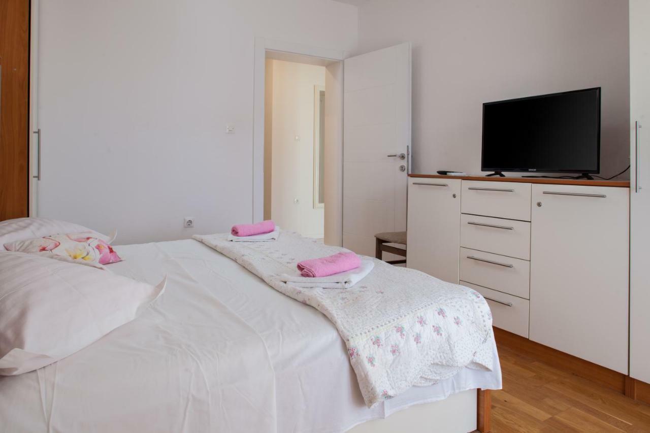 Apartments Klara Makarska Esterno foto